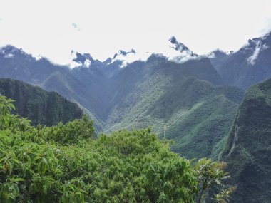macchu pichu dağ üzerinden havadan görünümü