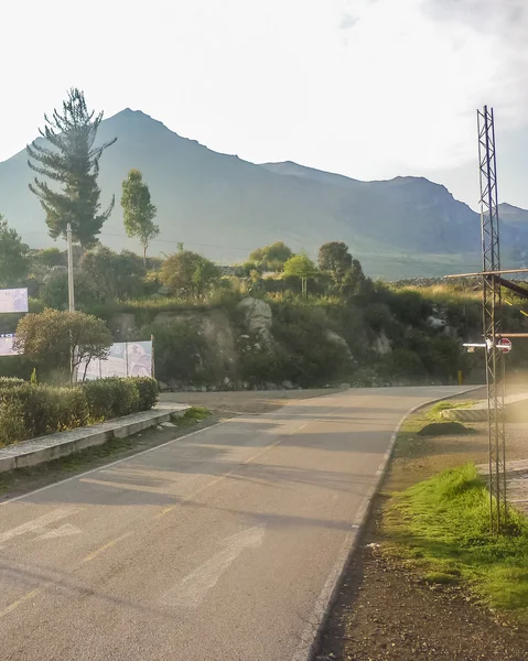 Drogą w kierunku Doliny Rio Colca w Arequipa Peru — Zdjęcie stockowe