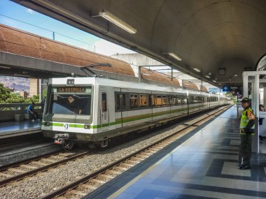 Metro Medellin Kolombiya