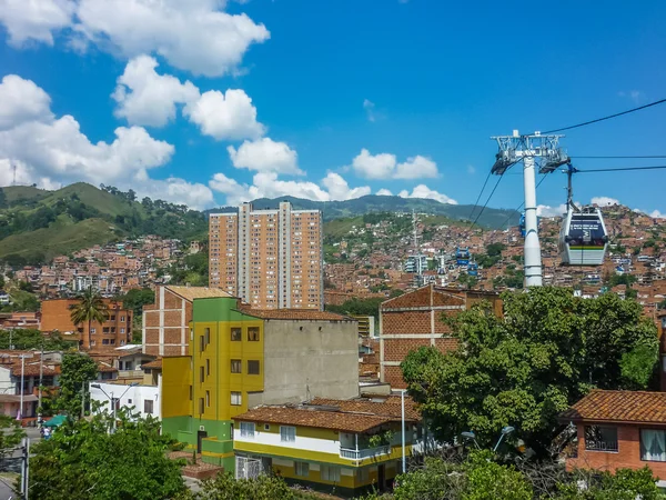 Widok miasta ubogich w medellin — Zdjęcie stockowe