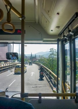 Medellin cadde cadde görünümü otobüs