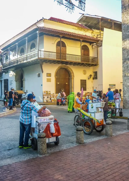 Cartagena tarihi merkezi Caddesi — Stok fotoğraf