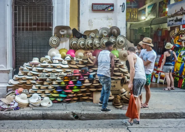 Turistas en la calle Cartagena Colombia — Foto de Stock