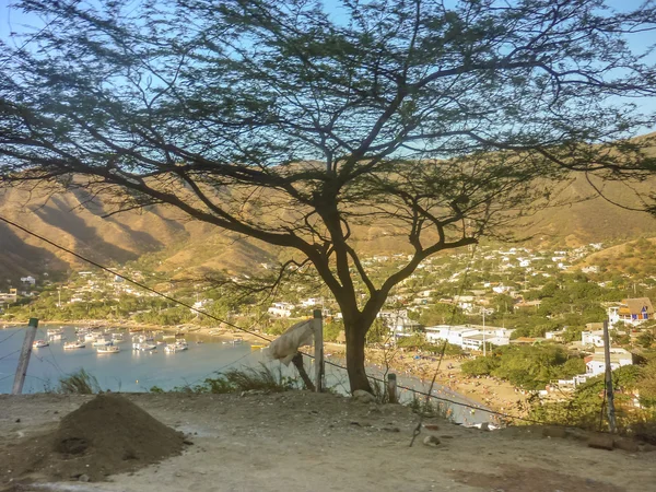 コロンビアの Taganga 湾の空中眺め — ストック写真