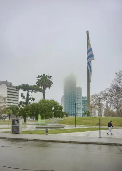 Placu Montevideo w dniu Misty — Zdjęcie stockowe