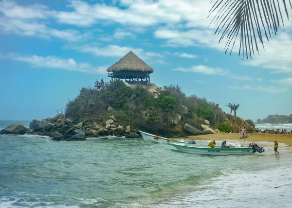 Łodzie w mieście Cabo San Juan Beach w Kolumbii — Zdjęcie stockowe