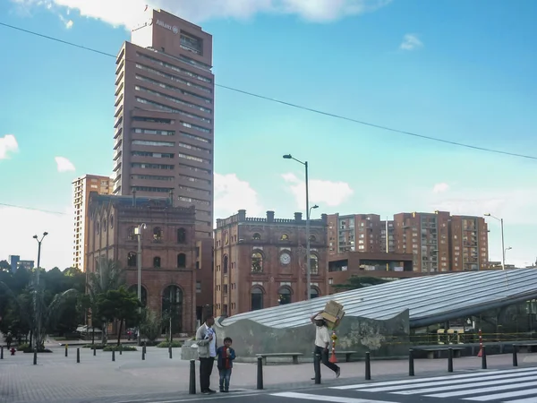 Escena Urbana de Arquitectura Ecléctica en Bogotá Colombia — Foto de Stock