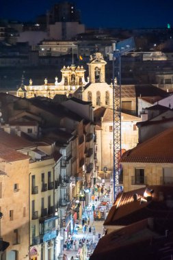Salamanca Katedrali 'nin tarihi semtinin havadan görünüşü