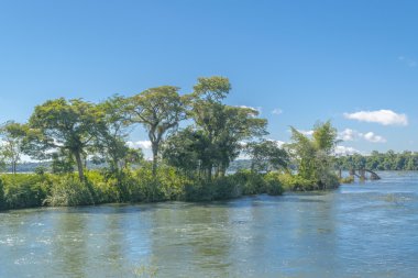 Şeytan boğaz yolunu Iguazu Parkı'nda düşüyor
