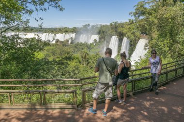 İnsanlar Iguazu Parkı