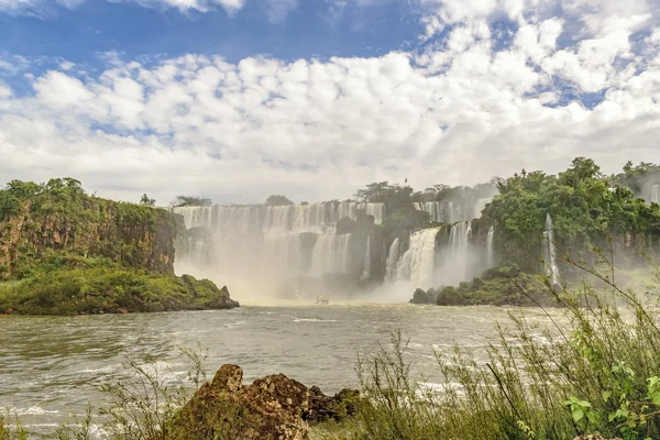 Şelaleler manzara Iguazu Parkı — Stok fotoğraf