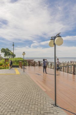 Brezilya'da Itaipu Barajı Park'ta küçük iskele