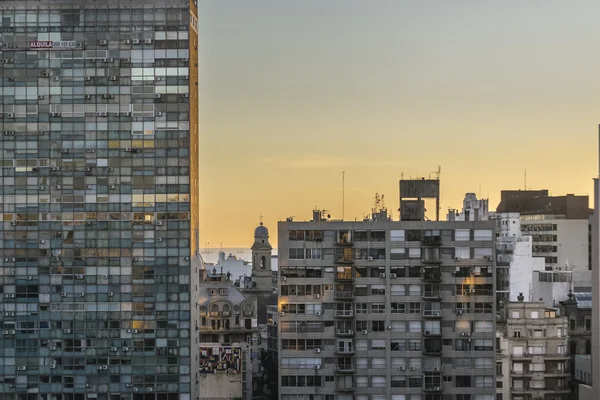 Montevideo Skyline Flygfoto i solnedgången — Stockfoto