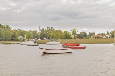 Montevideo Uruguay Santa Lucia nehirde tekneler