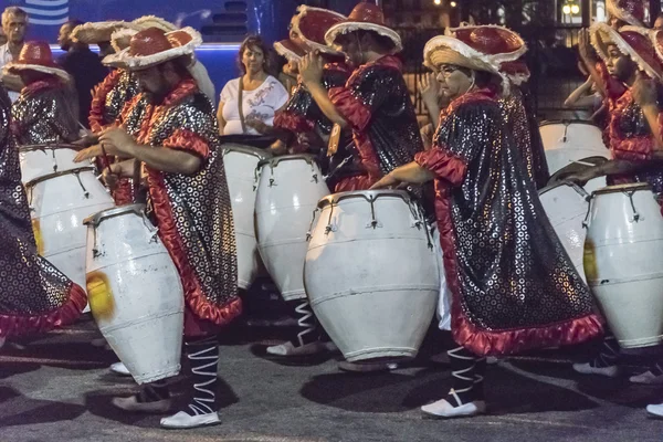 Groep Candombe Drummers op Carnaval Parade van Uruguay — Stockfoto
