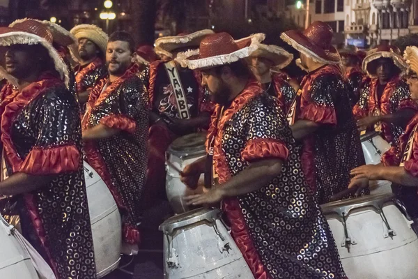 Groep Candombe Drummers op Carnaval Parade van Uruguay — Stockfoto