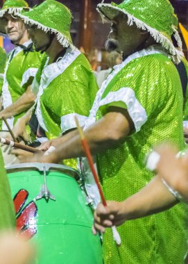 Uruguay Karnaval Geçidi 'nde Candombe Davulcuları Grubu