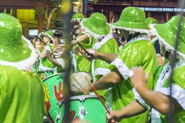 Ομάδα Candombe Drummers στην καρναβαλική παρέλαση της Ουρουγουάης — Φωτογραφία Αρχείου