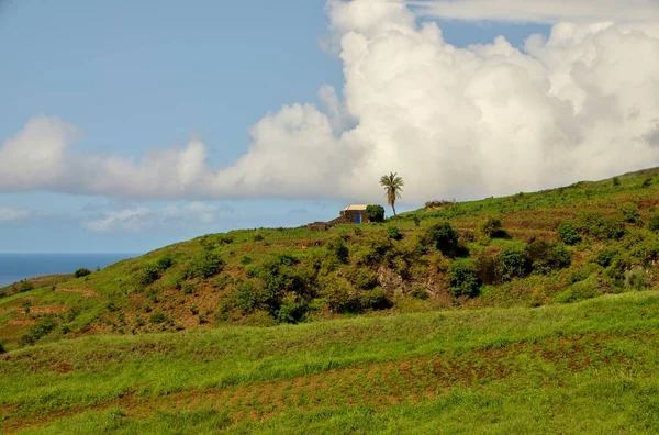 Skalní Dům Sedí Útesu Městě Sao Jorge Fogo Cabo Verde — Stock fotografie