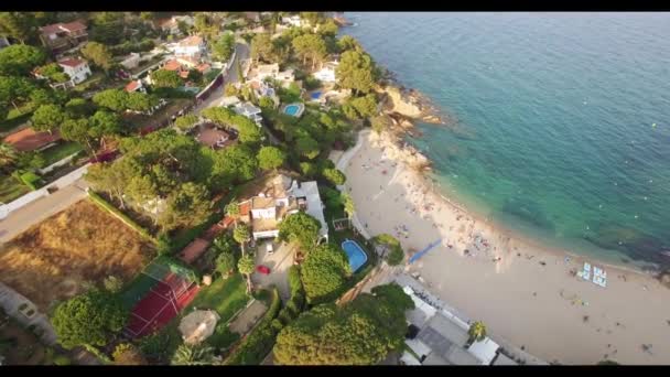 Παραλία στον κόλπο του Cala Bona San Fransesc καταγραφεί με drone 4 k βίντεο 24 fps — Αρχείο Βίντεο