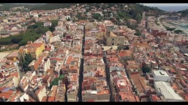 Santa Maria de Blanes Kilisesi - Catalunya - İspanya - drone ile 4 k video 24 fps kaydedildi.