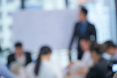 Bulanık iş adamları konferans salonu grupları