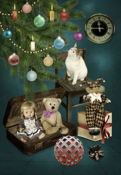 Kitten Sitting Chair Christmas Tree Surrounded Gifts Small Children — Stock Photo, Image