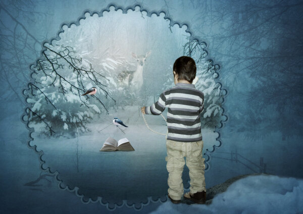 Мальчик звонит по телефону в зимнюю страну чудес
