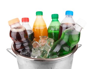 plastik şişeler