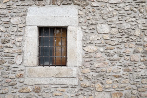 Staré kameny stěna pozadí s oknem — Stock fotografie