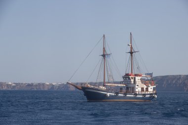 Gölde bir güzel gemi