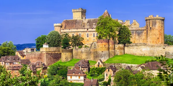 Castelnau-Bretenoux, hermoso castillo de Francia — Foto de Stock