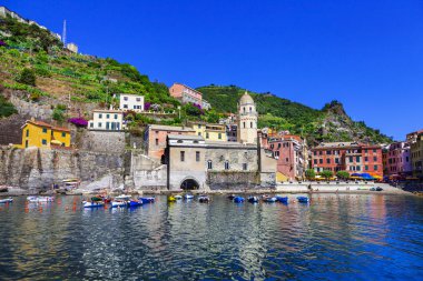 Vernazza - Ligurya İtalya kıyılarında, ünlü Cinque terre güzel köy