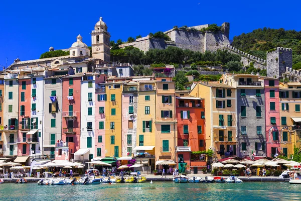 Красочные дома Portovenere- город Лигурия, Cinque Terre, Италия — стоковое фото