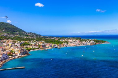 Ischia Adası - kale Aragonca görünümünden