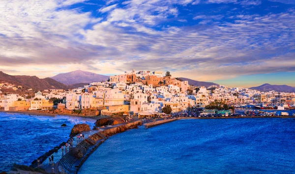 Prachtige Naxos eiland over zonsondergang, Greece, Cyclades — Stockfoto
