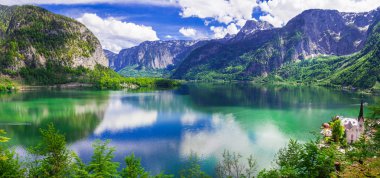 Nefes kesen doğa ve göl (Avusturya). Hallstatt 
