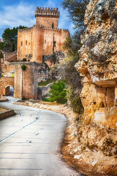 Alarcón zamek - średniowieczny zamek w Hiszpanii, Kastylia - la mancha — Zdjęcie stockowe