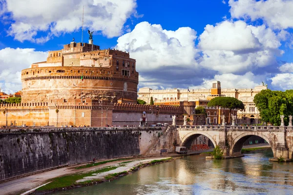 Sevärdheter i Italien - slottet Sant Angelo i Rom — Stockfoto