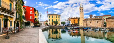 Scenic village Lazise with colorful houses, lake Lago di Garda. Veneto region. nov. 2020 Italy