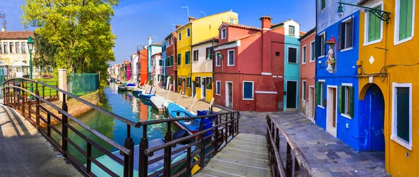 Πιο Πολύχρωμο Παραδοσιακό Ψαροχώρι Χωριό Burano Νησί Κοντά Στη Βενετία — Φωτογραφία Αρχείου