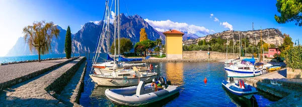 Cenário Natureza Idílica Maravilhoso Lago Lago Garda Torbole Norte Itália — Fotografia de Stock
