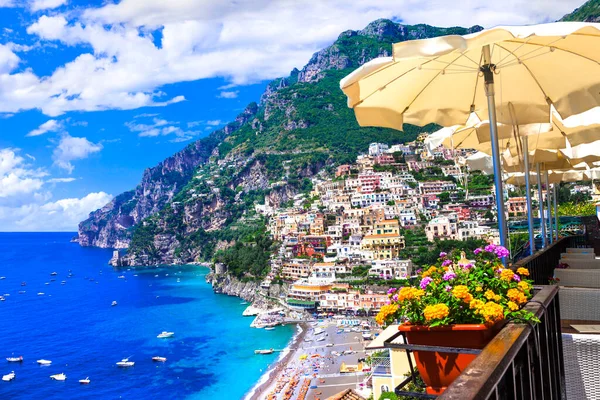 Wybrzeże Amalfi Włoszech Miasto Positano Jedno Najbardziej Malowniczych Miejsc Letnie — Zdjęcie stockowe