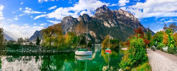 Lago Garda Underbart Höstlandskap Solig Morgon Riva Del Garda Gardasjön — Stockfoto