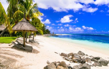 Rüya adası. Tropik cennet. Mauritius adasının en iyi plajları, Le Morne 'nin lüks tatil beldeleri.