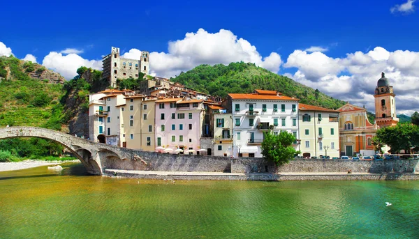 Sate medievale din Italia Dolceacqua, Liguria — Fotografie, imagine de stoc