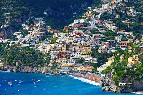 Pintoresca costa amalfitana de Italia - Positano —  Fotos de Stock