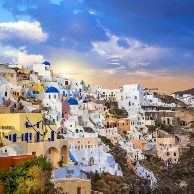 Santorini'de günbatımı