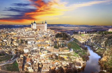 Eski Toledo, İspanya üzerinde güzel gün batımı