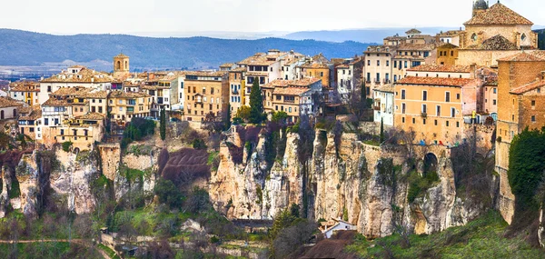 Cuenca-kota abad pertengahan pada batu, Spanyol — Stok Foto